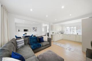 Contractor Teams, Family stays, free parking - 2