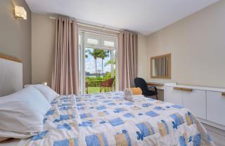 Bayfront Apartment Grand Baie Waterfront Pool Central Location - 6