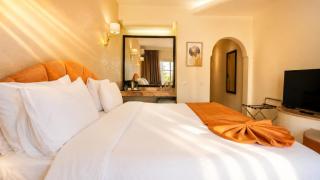 Intouriste Hotel & Suites - 9