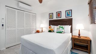 Kona Isle C35 - 8