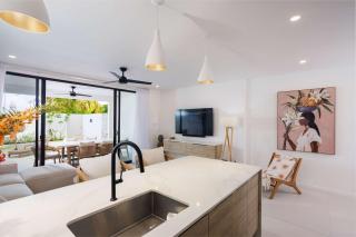 New CHIC 2BR Villa Walk to Beach Pool & Terrace - 6