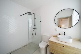 New CHIC 2BR Villa Walk to Beach Pool & Terrace - 5