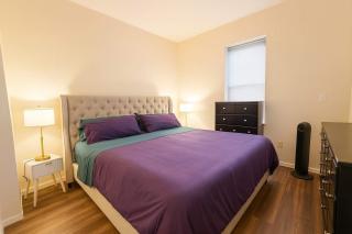 Soulard King 1BR w Washer & 370 Mbps Wi-Fi - 1