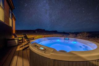 Tiny Home w Panoramic Views Hot Tub Near Zion - 7