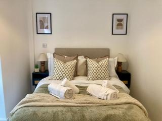 Fargate Central 204 3-Bed Sheffield Centre - 2