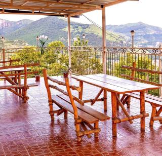 Yeghevnut Hotel - 3