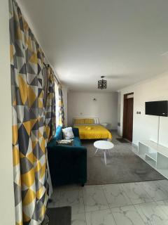 Modern Studio near JKIA & SGR Perfect for transit - 4