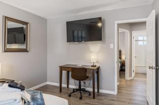 Dog-Friendly 2BR | Near Streets of St Charles - 1