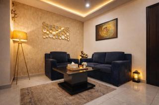 Elva 1 BHK Self Checkin Gulberg MM Alam Pool Lahore - 5
