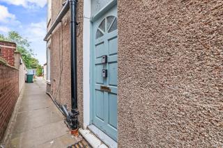 #193 Coventry Hideaway - Modern & Spacious- for 2 - 2