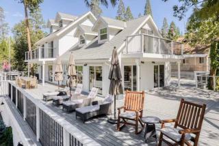 Luxury Lake Home-The Bear Claw-Boat Slip-Sleeps 16 - 0