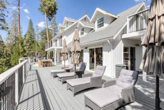 Luxury Lake Home-The Bear Claw-Boat Slip-Sleeps 16 - 1