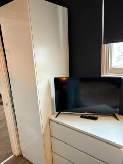 #194 Smart Coventry Studio - Ideal for 2 - 9