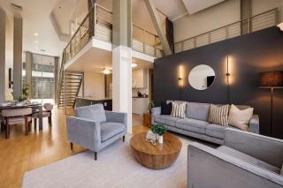 Explore Gaslamp from Chic Loft Balcony City Views - 9