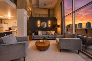 Explore Gaslamp from Chic Loft Balcony City Views - 8