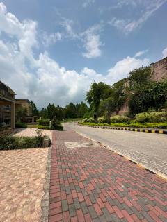 Executive Villa in Bahria golf City Murree Expressway-Adjacent to Mariano Resturant - 4