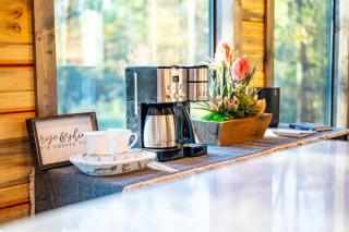 Tranquil Haven - Sleeps 21-Luxury Modern Retreat! - 5
