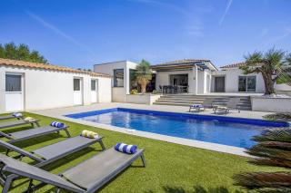 Villa Terre Des Vins by Villa Plus - 8