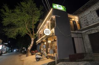 The Loop - Auroville Main Junction, 5-Minute Drive to Auroville Beach & ECR Road, High-Speed WiFi & Free Parking - 7