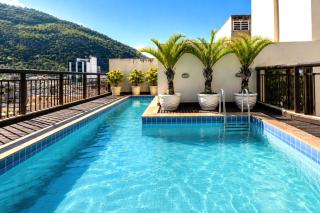 Flat em Copacabana com Piscina, Vaga Grátis e Vista para o Verde - Praia a 5 min - 0