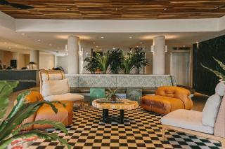 Wayfinder Waikiki - Voted Top 10 Best Hotels in Hawaii! - 7