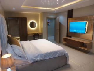 Luxury Oniru Apartment - Prime Location Near Victoria Island - 5