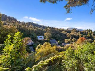 Ruatotara - Pukawa Holiday Home - 1