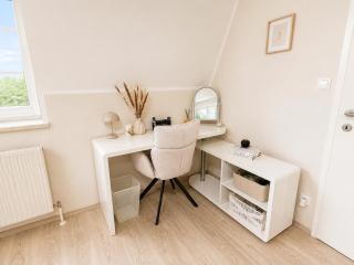 Nordic Nest - Cozy Design Apartment - 6