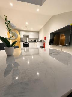 1-Bed apartment with Sofa Bed right by Liverpool ONE & Concert Square - 1