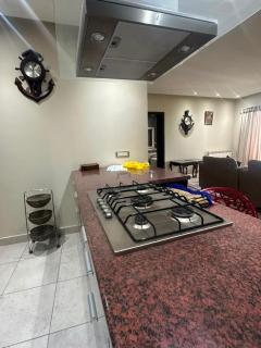 Mariano 3 Bhk Executive Apartment-Adjacent to Mariano resturant - 3
