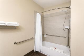 HomePointe Inn & Suites - 5