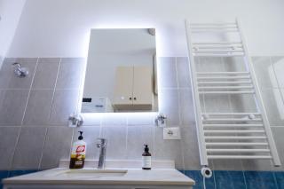 Aila's Guest House - 9