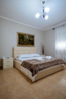 Aila's Guest House - 3