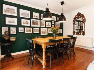 3 Bedrooms with Garden, The Coast, Dublin - 4