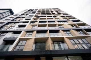 Sleek Modern 1BR w,Balcon WIFI POOL & GYM - 8
