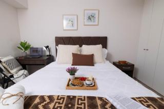 Sleek Modern 1BR w,Balcon WIFI POOL & GYM - 2