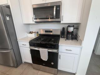 Modern 3BR Casa Grande Retreat Pool Access I-10 - 4