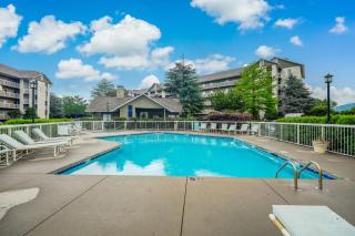 Greenbrier Getaway Whispering Pines 524 - 8