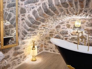 The Castle Junior Suite - 3