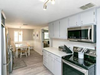 Cape Cod Cottage - 7