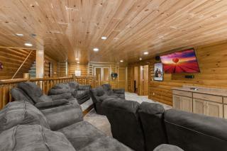 Mountain Cinema Lodge - 8