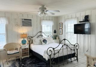 Coastal Cutie - Little Bay Club Cottage #3 - 1