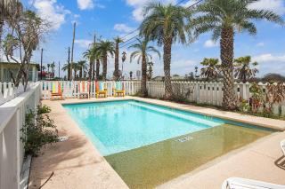 Beach Club 2 - 9