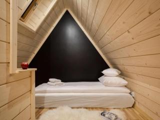 Comfortable holiday home, 3 bedrooms, fireplace - 3
