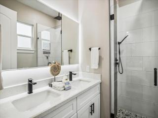 Sandy Cheeks Surfside - 1