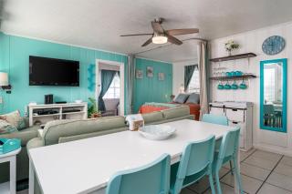 A Salty Texan - Sun Harbor Cottage #10 - 6