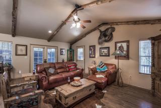 Cowboy Cabin - 6