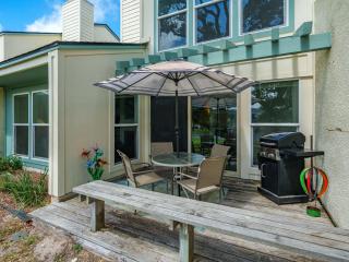 Beautiful Bay View Condo - 9