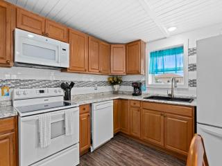 Little Cove Resort - 4