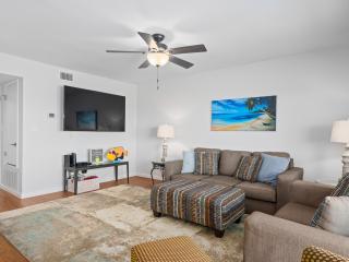 Bay Breeze Bungalow - 7